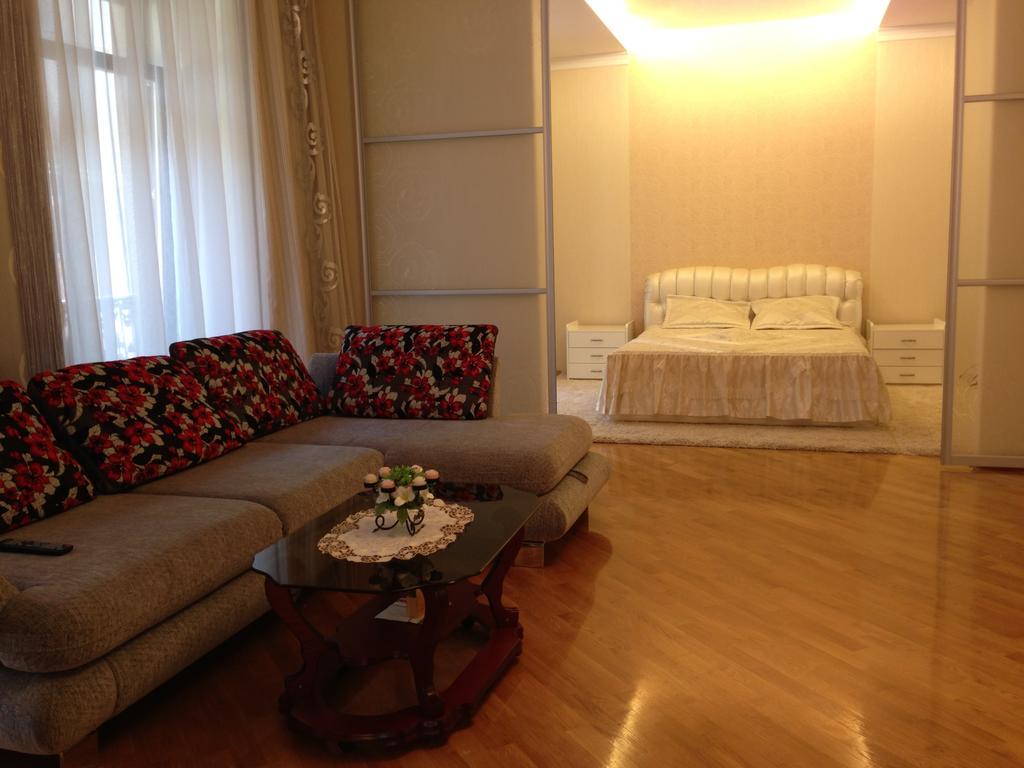 Virmenska Apartment ลวีฟ ภายนอก รูปภาพ